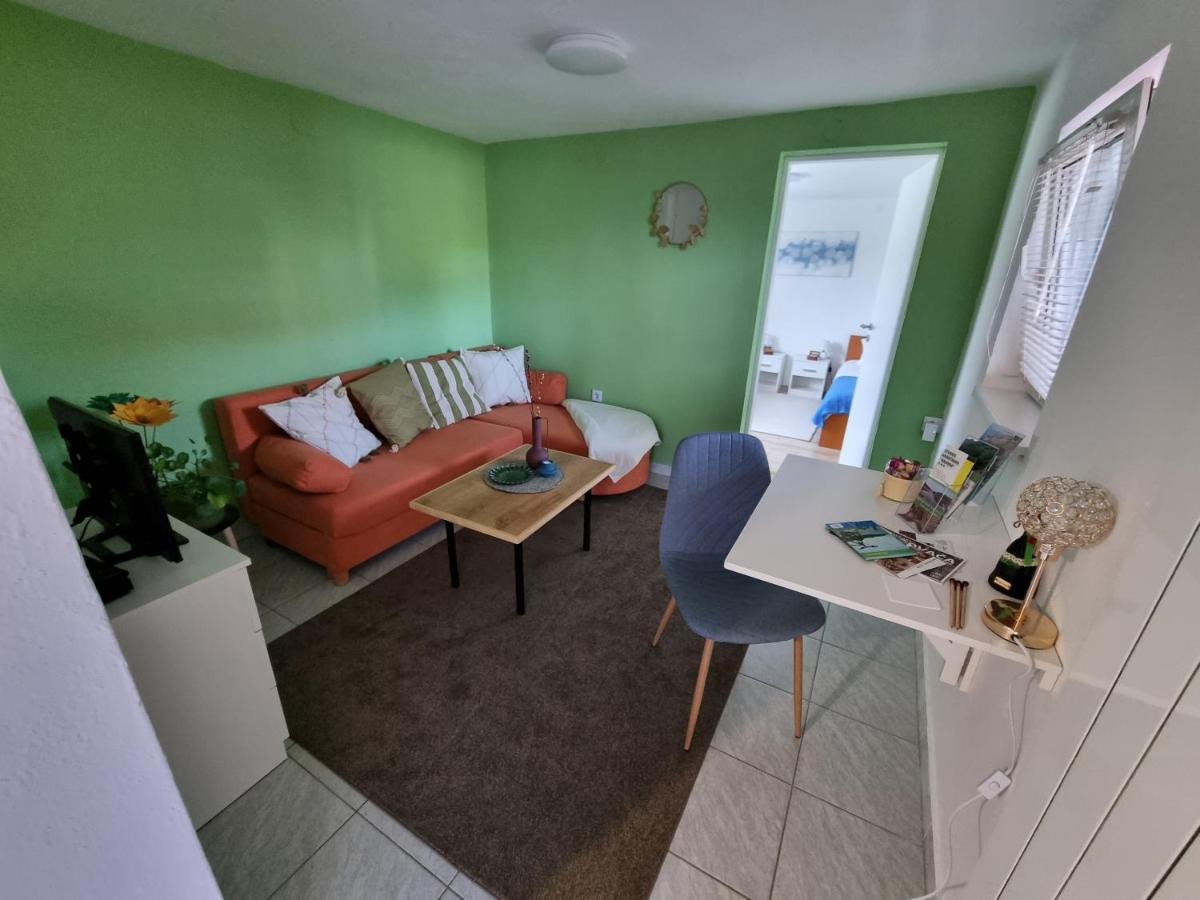 Studio Apartman Krosna Perusic Dış mekan fotoğraf