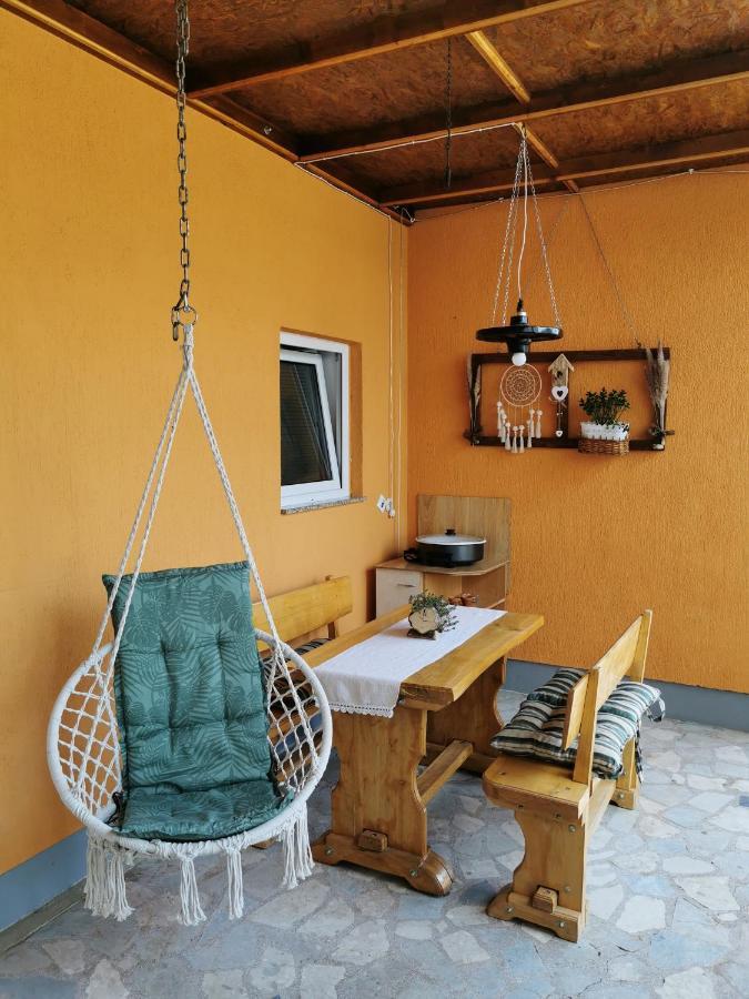 Studio Apartman Krosna Perusic Dış mekan fotoğraf