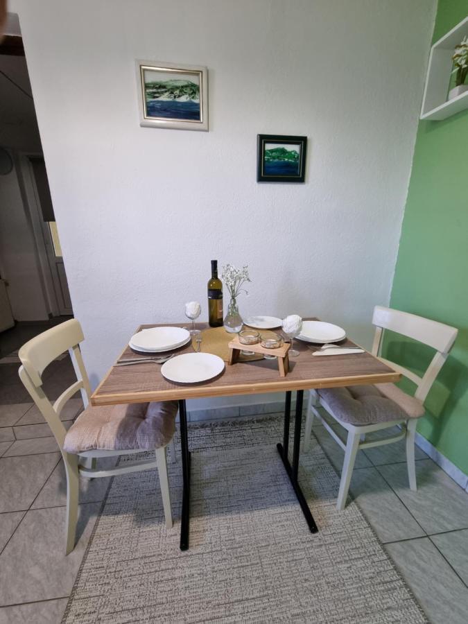 Studio Apartman Krosna Perusic Dış mekan fotoğraf