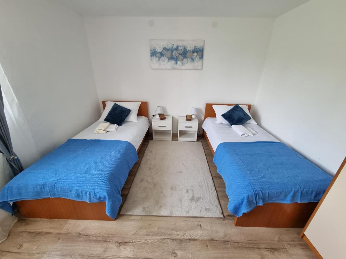 Studio Apartman Krosna Perusic Dış mekan fotoğraf
