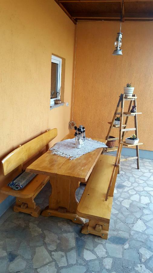 Studio Apartman Krosna Perusic Dış mekan fotoğraf