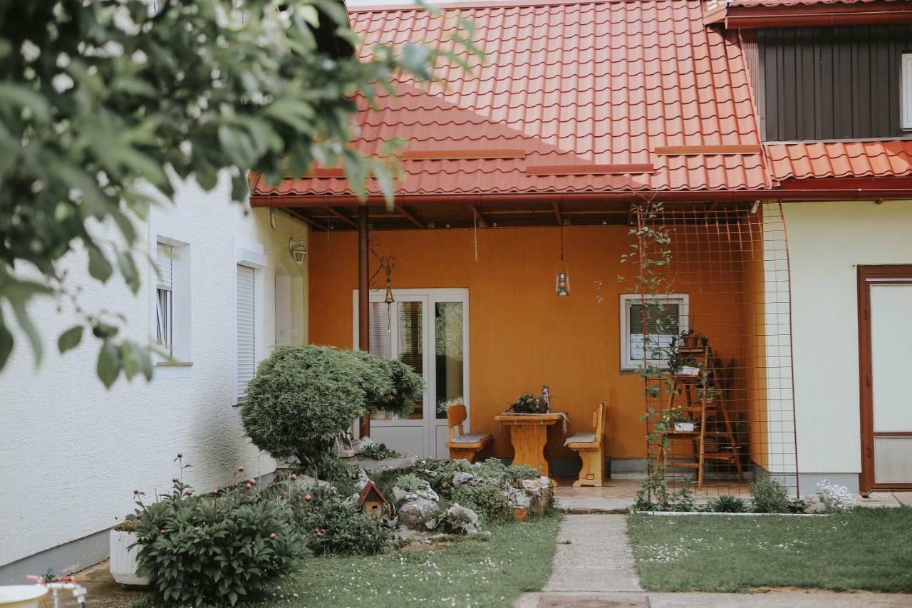 Studio Apartman Krosna Perusic Dış mekan fotoğraf