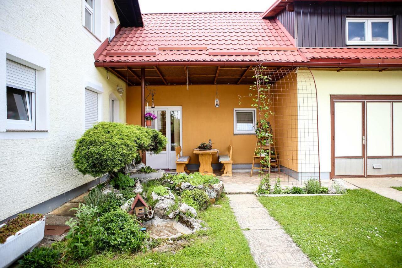 Studio Apartman Krosna Perusic Dış mekan fotoğraf